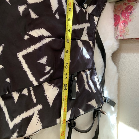 Vince Camuto bag - Picture 9 of 13